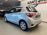 Toyota Yaris 1,5 Hybrid H2 e-CVT - 3