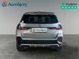 BMW iX1  eDrive20 M-Sport - 4