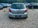 Toyota Yaris 1,3 VVT-i Terra - 4