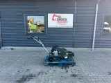 - - - Kwern Ukrudts børste med benzin motor. - 5