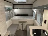 2023 - Dethleffs C'joy 480 QLK   Lækker lille let køjevogn med god plads fra Hinshøj Caravan A/S - 4