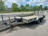 Nugent P3718H trailer
