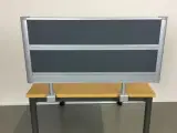 Skærmvæg bordmonteret i grå stof med metal ramme - 2