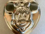 Mickey Mouse bageform til salg