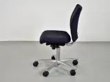 Häg h04 credo 4200 kontorstol med sort/blå polster og alugråt stel - 2