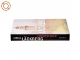 Fyrmesteren : kriminalroman (Klassesæt) af Camilla L&#228;ckberg (Bog) - 2