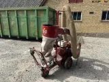 - - - Løvsuger - 5