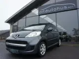 Peugeot 107 1,0 Trendy - 2