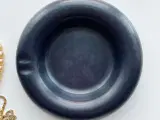 Sortglaseret keramik - 4