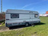 2006 - Cabby C55 55 550   Du får altid 13. mdr. garanti, vognen leveres fugt- og gastestet, synet og indregistreret, samt rengjort ind/- udvendigt. HUSK vi gerne tager din vogn i bytte. - 2