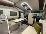 2025 - Elnagh Magnum 582 - 4