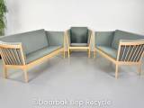 Sofasæt fra kvist med stol og to sofaer