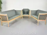 Sofasæt fra kvist med stol og to sofaer