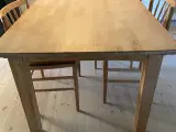 Spisebord massivt egetræ