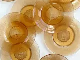 Ferskenfarvede glastallerkner m dyremotiv, 8 stk samlet - 4