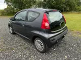 Peugeot 107 1,0 Trendy - 2