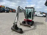 Takeuchi TB 016 Halv automatisk fæste med kipbar planerskovl - 5