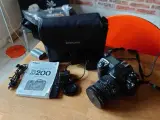 Nikon D200 10.2mp,4 GB ram, 28-200mm objektiv, 2*b