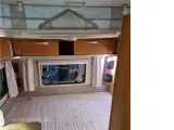 2016 - Hymer Eriba Feeling 425   LET CAMPINVOGN, SOM MÅ TRÆKKES AF DE FLESTE BILER. - 4