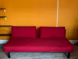 Sovesofa fra Ilva med plads til opbevaring