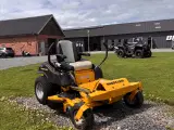 Hustler Raptor SD 48 - 2