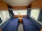 2006  Adria adora  472  enkelt seng  - 5
