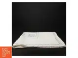 Broderet hvid dug (str. 60 x 60 cm) - 2