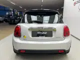 MINI Cooper SE  Trim M Greenwich - 4