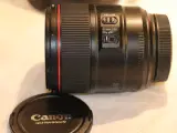 Canon EF 85MM F1.4 Image Stabilizer - 4