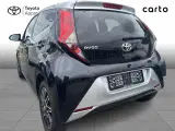 Toyota Aygo 1,0 VVT-I X-Clusiv 72HK 5d - 3