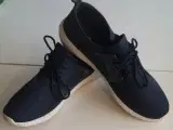 Mørkeblå sko