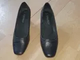 Damesko