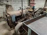 Fordson Dexta Med læsser