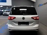 VW Touran 2,0 TDi 150 Highline DSG 7prs - 5