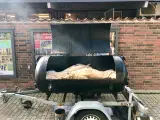 Udlejning af grill helstegt pattegris