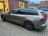 Volvo V60 Momentum D4 - lav kilometer! - 2