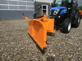 Solis 26 HST Snow Edition med frontlift, front PTO, Vario SHL150 sneplov og SSP140 saltudlægger - 4