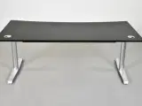 Hæve-/sænkebord med sort linoleumsplade med lang mavebue, 180 cm. - 3