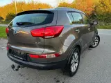 Kia Sportage 2,0 CRDi 136 Premium Van - 3