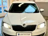 Skoda Octavia 1,8 TSi 180 Elegance Combi DSG - 3