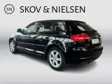 Audi A3 1,6 TDi Attraction Sportback - 3