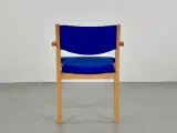 Konferencestol med blå polster og bøgestel - 3