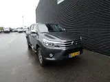 Toyota HiLux 2,4 D-4D T4 4x4 150HK DobKab Aut. - 2