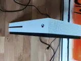 Xbox One S Lidt brugt 