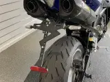 Yamaha YZF-R1  - 4