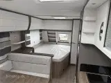 2024 - Hobby Excellent Edition 650 KMFe   Stor rummelig familie vogn med 2 køjer fra Hinshøj Caravan - 4