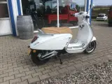 Udsalg !!  træk 5000kr fra. El Scooter Motocr    - 2