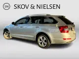 Skoda Octavia 2,0 TDi 150 Elegance Combi DSG - 3