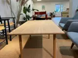 Sofabord i massiv Eg, Designet af Hans J. Wegner - 2