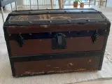 Gammel / Antik kiste / kuffert 